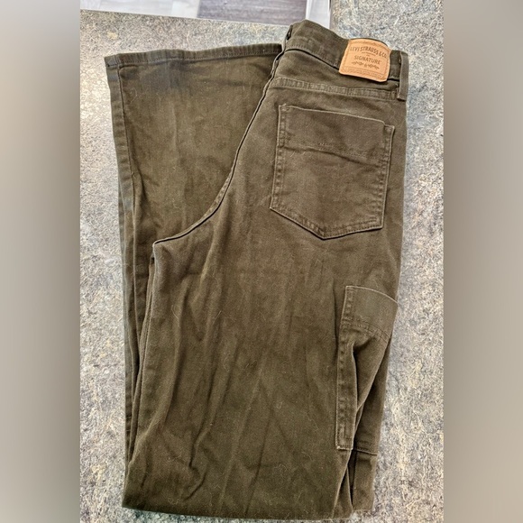 Levi's Green Boot Cut Jeans with Classic Style - Picture 8 of 8